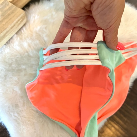 L*Space Bikini Bottom in coral teal reversible size Medium - Picture 4 of 4